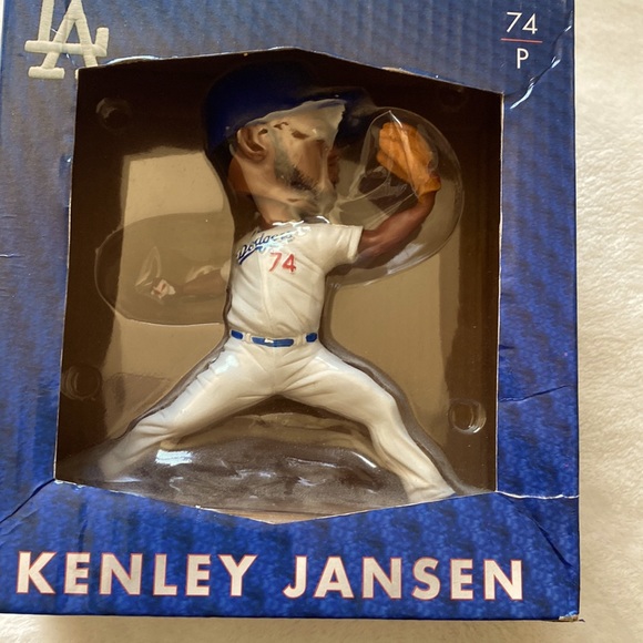 Figurine decorative kenley Jansen dodgers team - Picture 1 of 3
